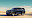 Cadillac Escalade áll a sivatagban